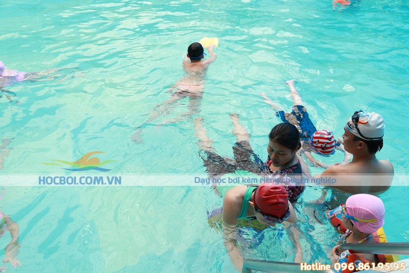 Chi phí lớp học bơi tại bể bơi Bảo Sơn