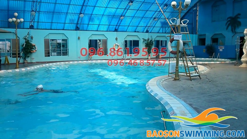 Bể bơi trong nhà Bảo Sơn - Địa điểm bơi lội tuyệt vời cho bé