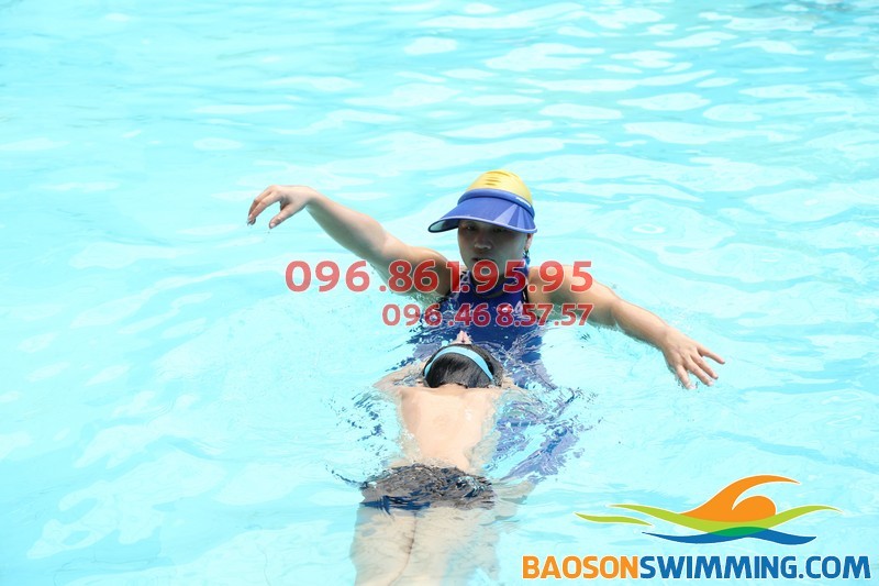 Dạy học bơi cơ bản bể Bảo Sơn 2017