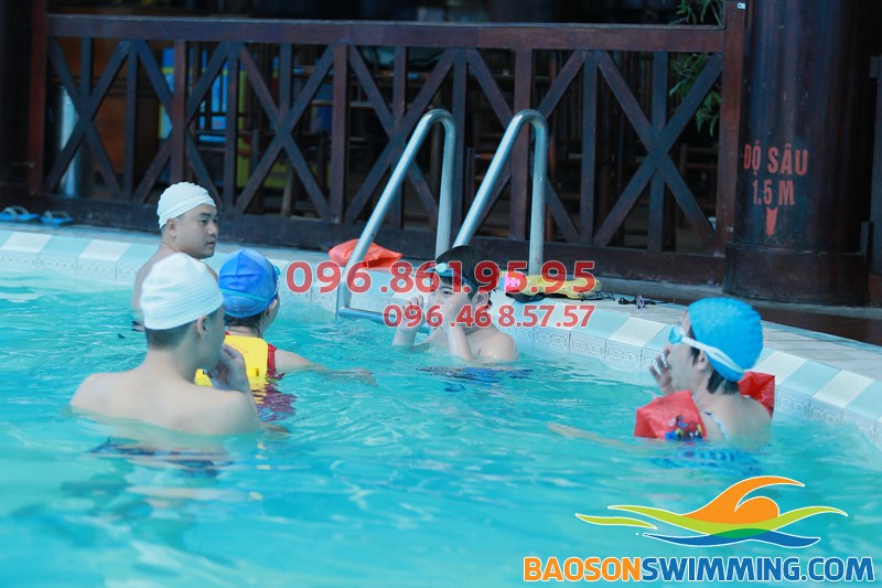 Cập nhật hình ảnh mới nhất về các lớp học bơi bể bơi Bảo Sơn 2017