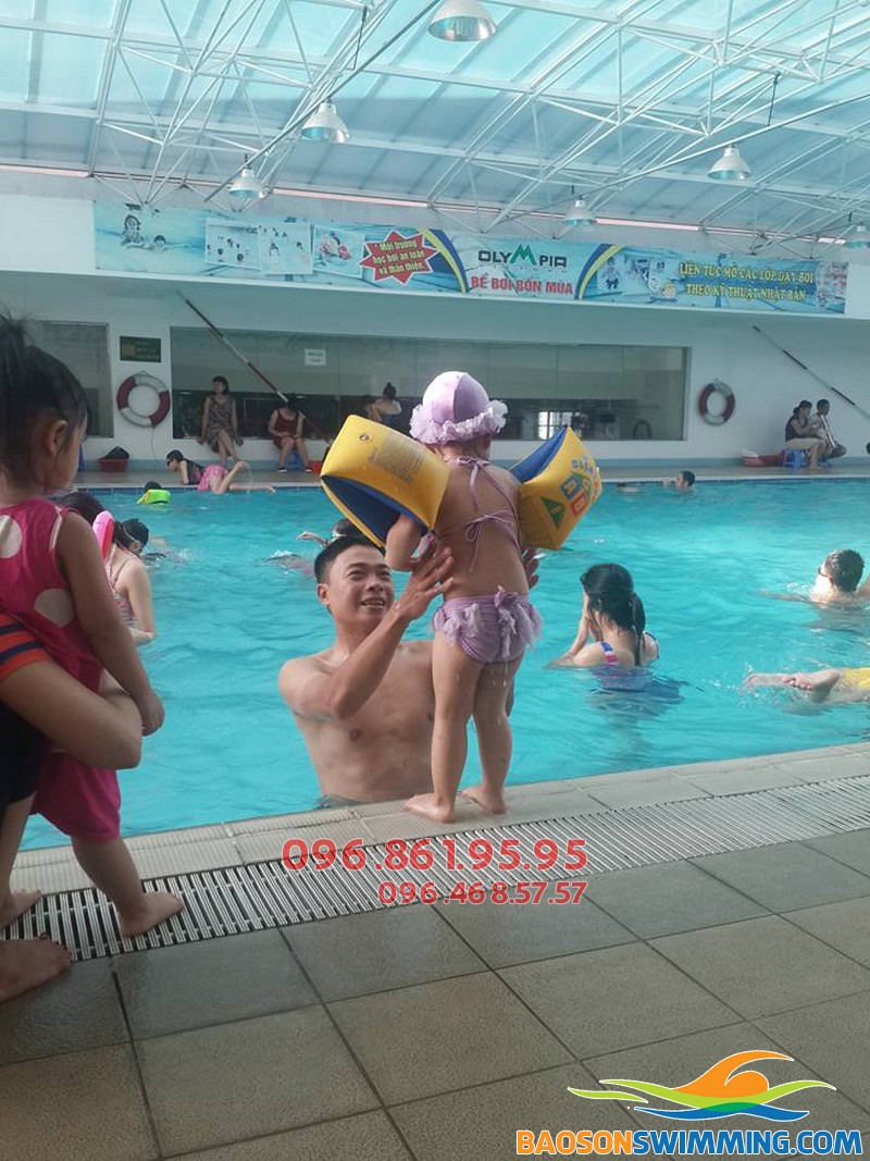 Chia sẻ bí quyết chọn lớp học bơi tốt cho trẻ