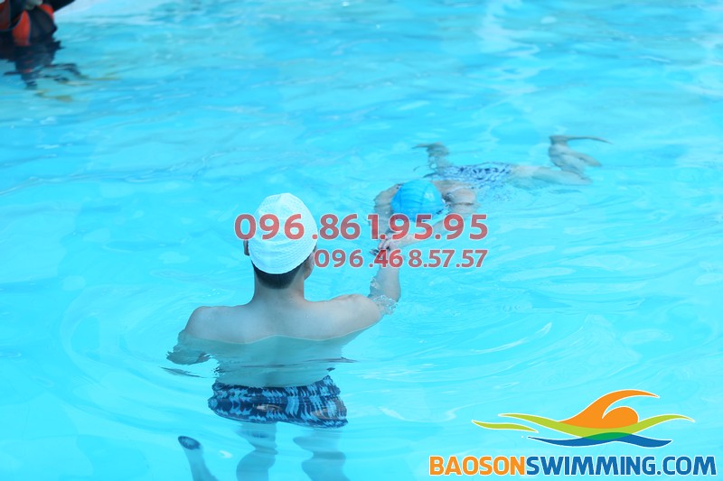Dạy bơi cơ bản cho người lớn bể Bảo Sơn giá rẻ