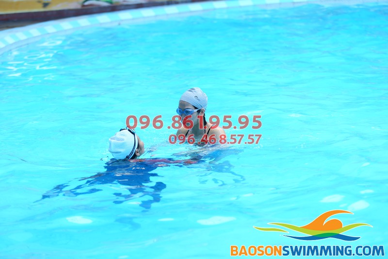 Học bơi kèm riêng Hà Nội hè 2017 tại bể bơi Bảo Sơn
