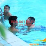 Lý giải về cách dạy học bơi mang lại hiệu quả cao cho trẻ em tại bể bơi Bảo Sơn