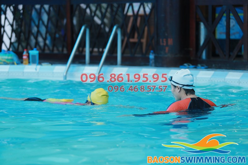 Học bơi bể nước nóng Bảo Sơn uy tín, chất lượng, giá rẻ