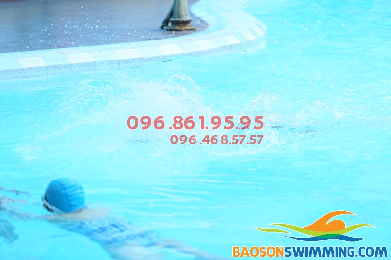 Trung tâm dạy học bơi mùa đông bể nước nóng khách sạn Bảo Sơn giá rẻ nhất Hà Nội