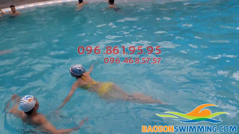 Học bơi ở Hà Nội 2019: Cho bé học bơi ở đâu giá rẻ, tốt nhất?