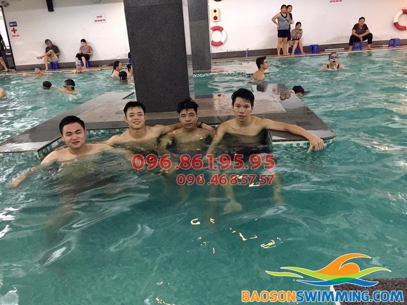 Bể bơi bốn mùa Ngã tư Sở  - thêm một địa chỉ bơi lội ưa thích tại Thanh Xuân
