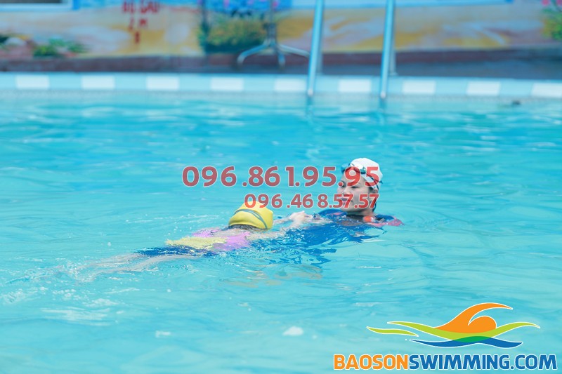 Học phí học bơi khách sạn Bảo Sơn kèm riêng hè 2018 cho người lớn