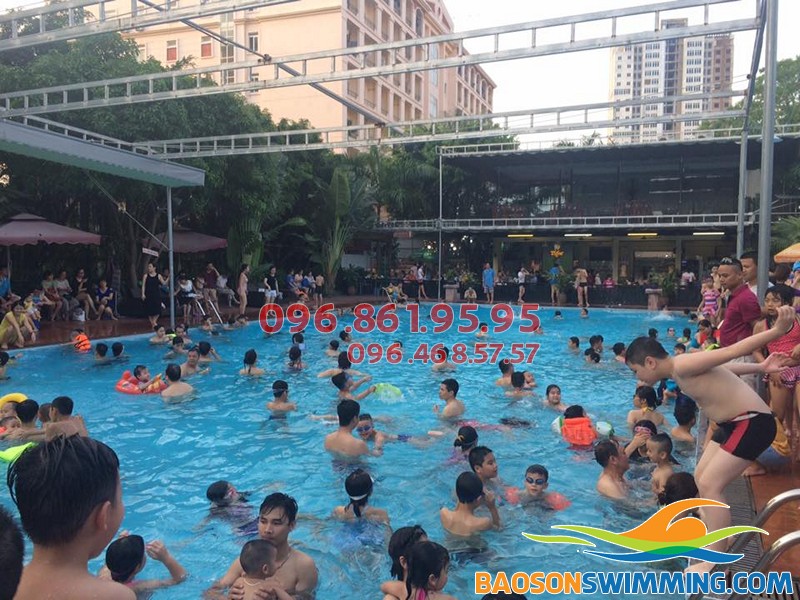 Trung tâm dạy bơi chuyên nghiệp ở bể bơi Bona 379 Nguyễn Xiển