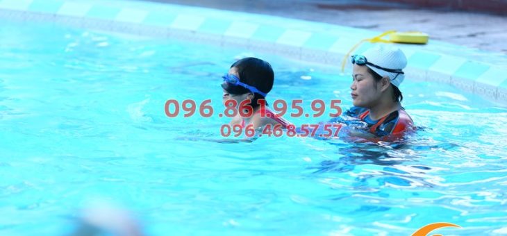 Khóa học bơi cho trẻ em Hà Nội: Bơi chuẩn+kỹ năng bơi an toàn chỉ 2tr