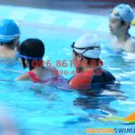 Review những địa chỉ học bơi trẻ em tốt nhất Hà Nội
