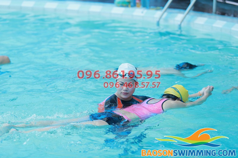 Học bơi hè 2018 - Các lớp học bơi Bảo Sơn đang được giảm học phí