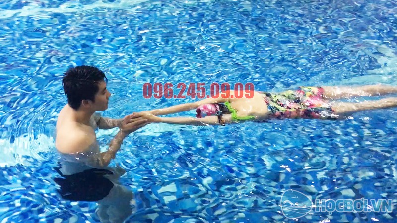 Lớp học bơi cơ bản cho người mới bắt đầu rẻ nhất Hà Nội