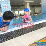 Lớp học bơi ếch bể The Legend Pool giá rẻ, biết bơi sau 7 buổi học