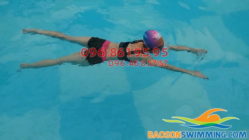 Học bơi tại Bảo Sơn được cam kết chất lượng chuẩn đầu ra