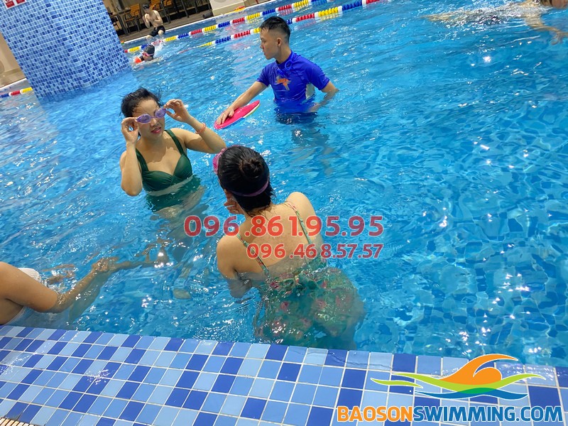 Học bơi người lớn hiệu quả, biết bơi chỉ sau 7 - 10 buổi tại bể The Legend Pool